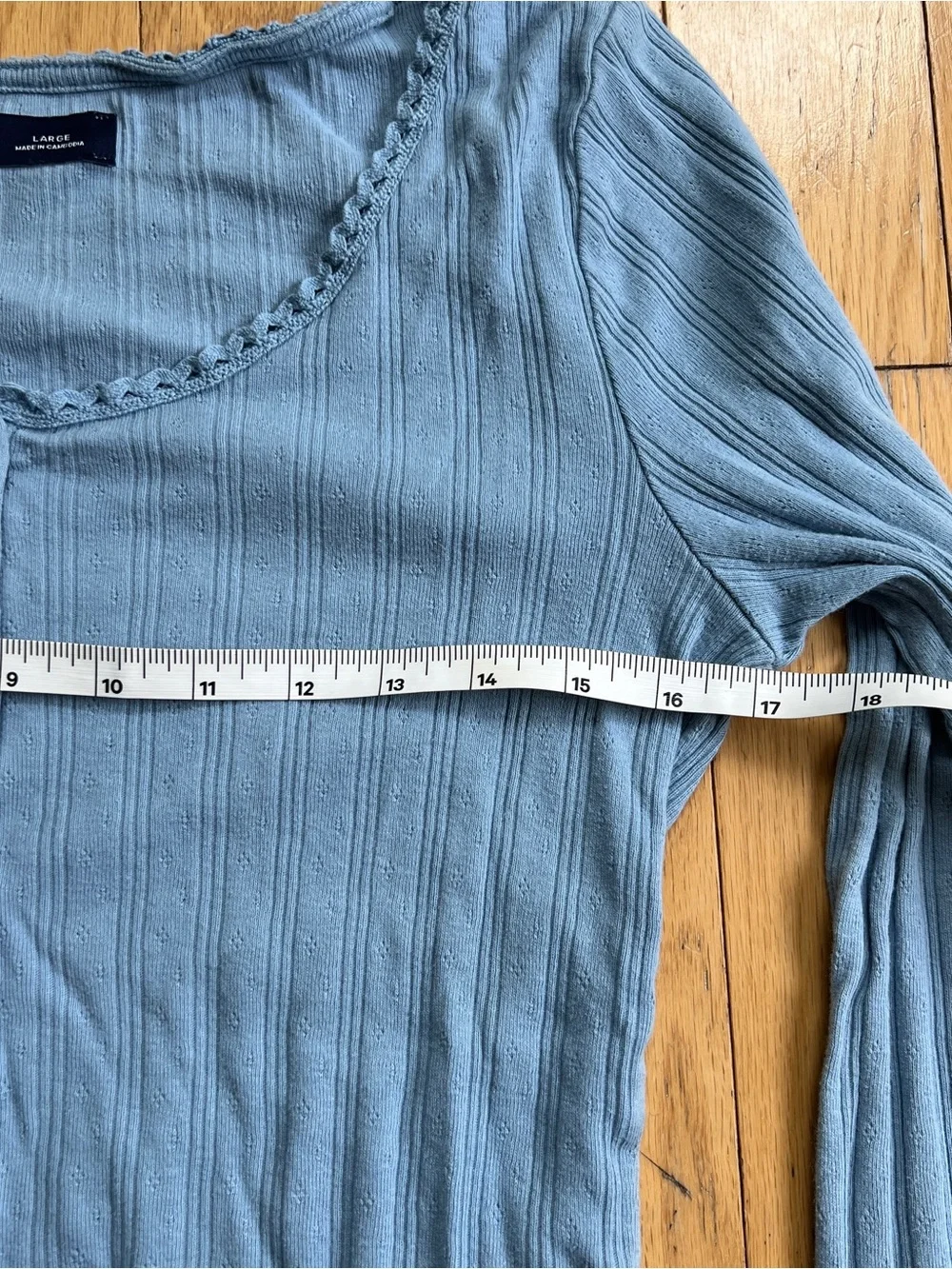 GAP Women's Sky Blue Cropped Ribbed Button-Front Scoop Neck Top - Picture 3 of 4